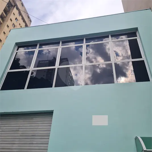 Prédio inteiro à venda ou para alugar em Pompéia – SP