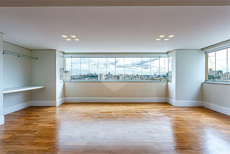 Apartamento com 3 quartos à venda em Alto de Pinheiros – SP