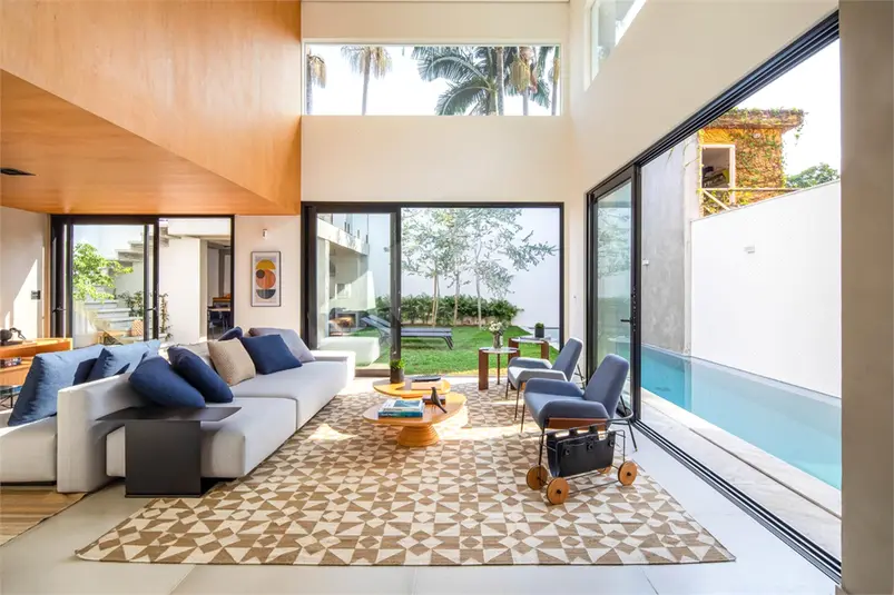 Casa com 3 quartos à venda em Alto de Pinheiros – SP