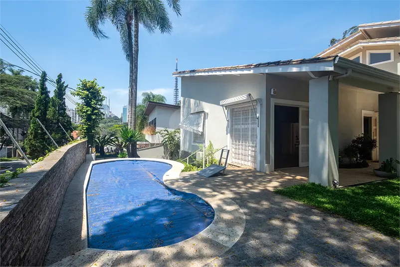 Casa com 5 quartos à venda em Pacaembú – SP