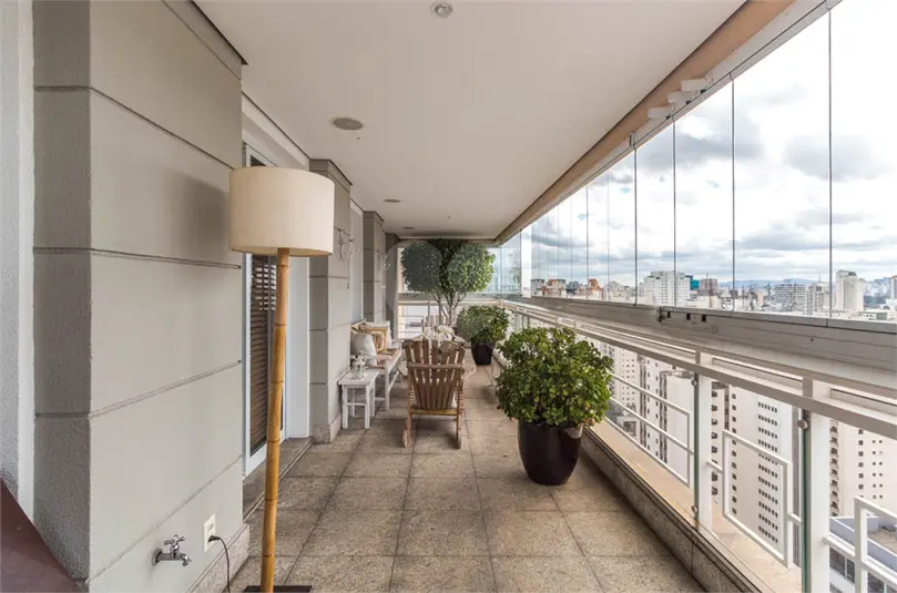 Apartamento com 4 quartos à venda em Moema – SP