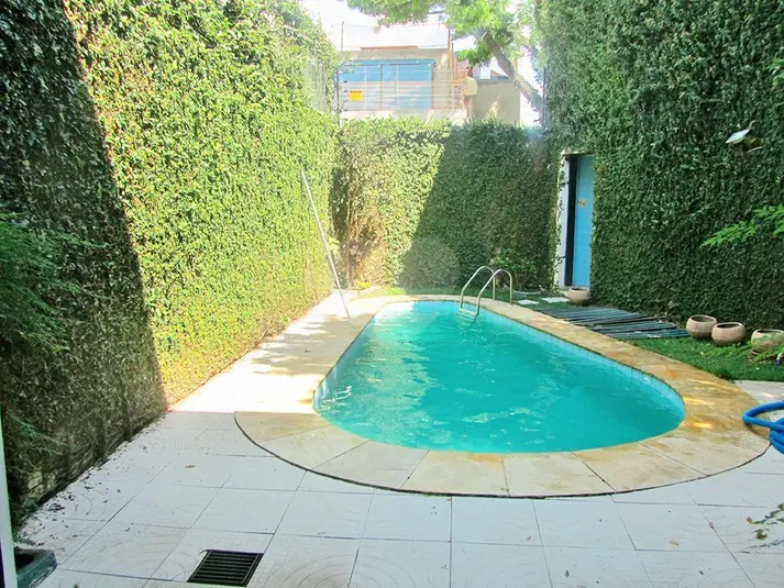 Casa com 3 quartos à venda em Jardim Europa – SP
