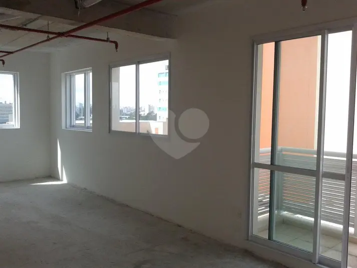 Loja com 1 quarto à venda ou para alugar em Santana – SP