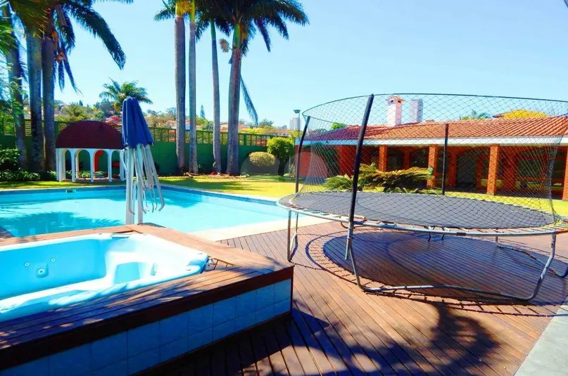Sobrado com 6 quartos à venda em Jardim Cordeiro – SP