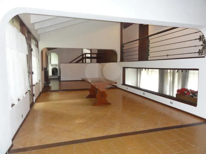 Sobrado com 5 quartos à venda em Tremembé – SP