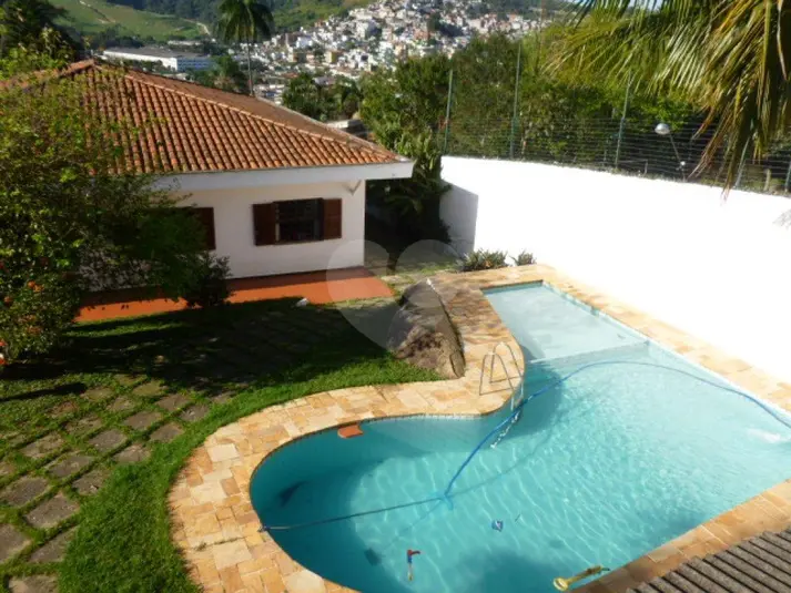 Casa térrea com 4 quartos à venda em Tremembé – SP