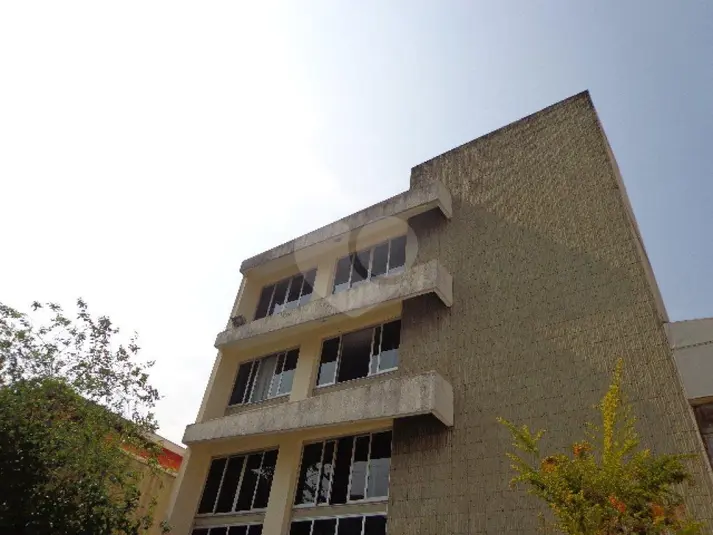 Prédio inteiro à venda em Água Fria – SP