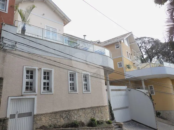 Sobrado com 3 quartos à venda ou para alugar em Tremembé – SP