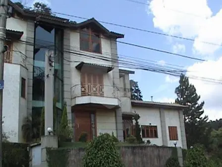 Sobrado com 4 quartos à venda em Horto – SP