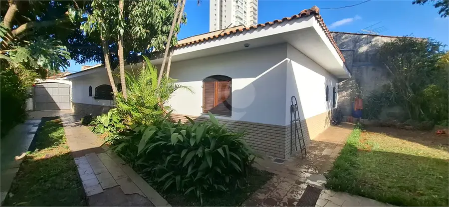 Casa térrea com 3 quartos à venda ou para alugar em Vila Isolina Mazzei – SP