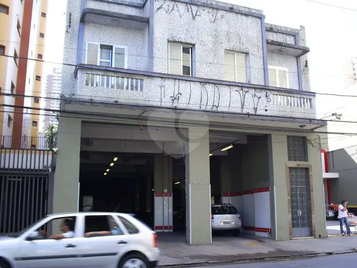 Prédio inteiro à venda em Santana – SP