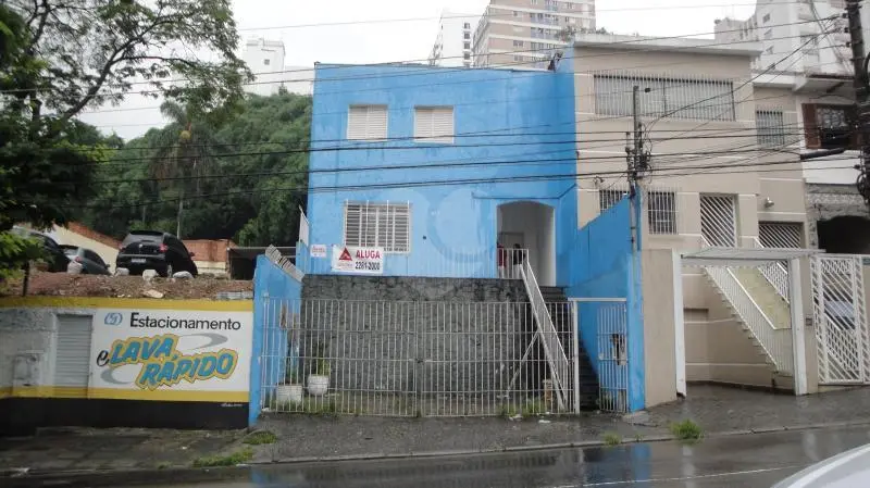 Sobrado com 9 quartos à venda ou para alugar em Santana – SP
