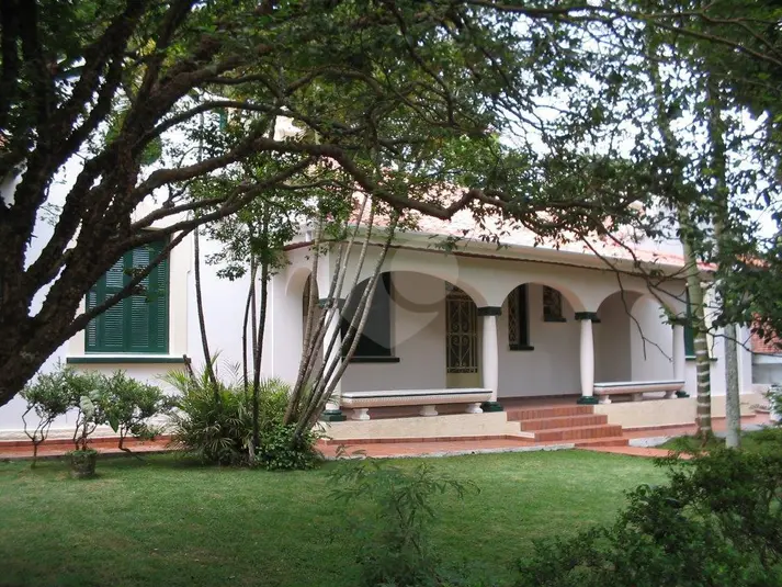 Casa térrea com 4 quartos à venda em Horto Florestal – SP