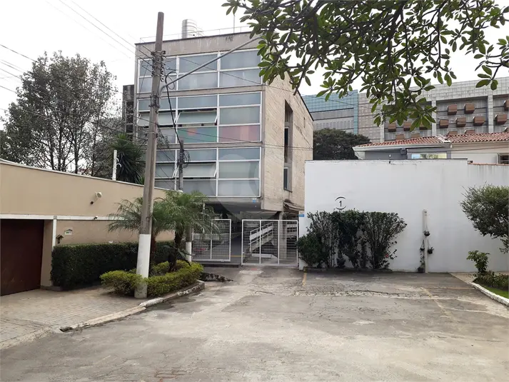 Prédio inteiro à venda ou para alugar em Perdizes – SP