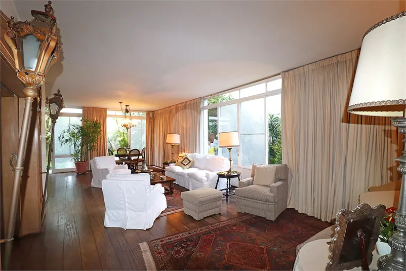 Casa com 4 quartos à venda em Alto de Pinheiros – SP