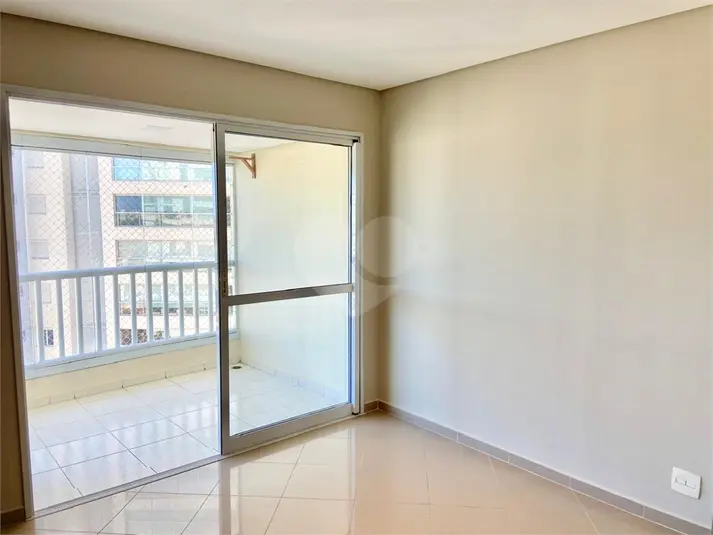 Apartamento com 3 quartos para alugar em Alto da Lapa – SP