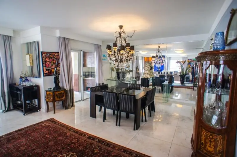 Apartamento com 4 quartos para alugar em Moema – SP