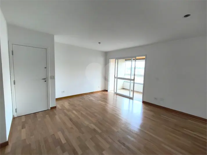 Apartamento com 3 quartos para alugar em Perdizes – SP