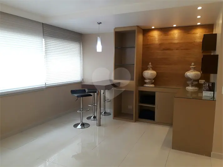 Apartamento com 3 quartos para alugar em Higienópolis – SP