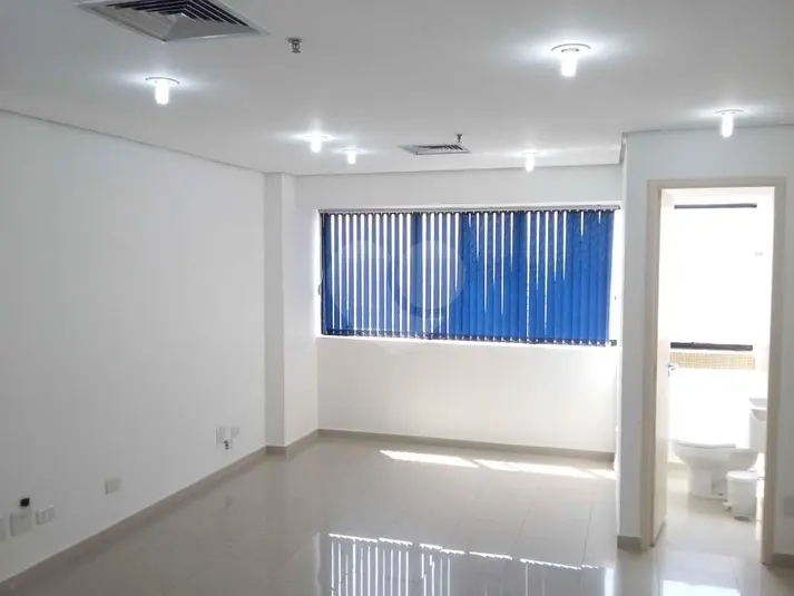 Salas à venda ou para alugar em Liberdade – SP