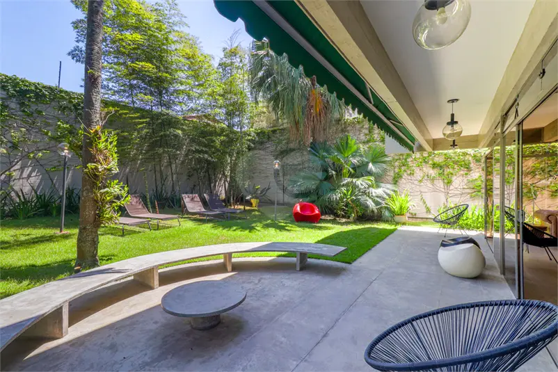 Casa com 3 quartos à venda em Alto de Pinheiros – SP