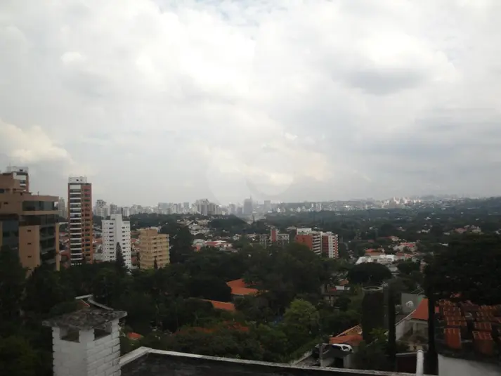 Sobrado com 4 quartos à venda em Vila Madalena – SP