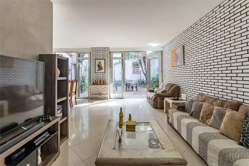 Casa térrea com 3 quartos à venda ou para alugar em City Lapa – SP