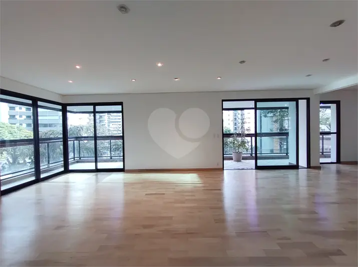 Apartamento com 4 quartos à venda ou para alugar em Campo Belo – SP