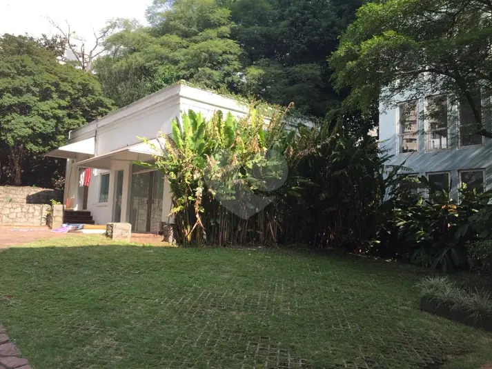 Sobrado com 12 quartos à venda em Jardim Paulista – SP