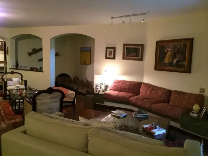 Casa com 5 quartos à venda em Pacaembú – SP
