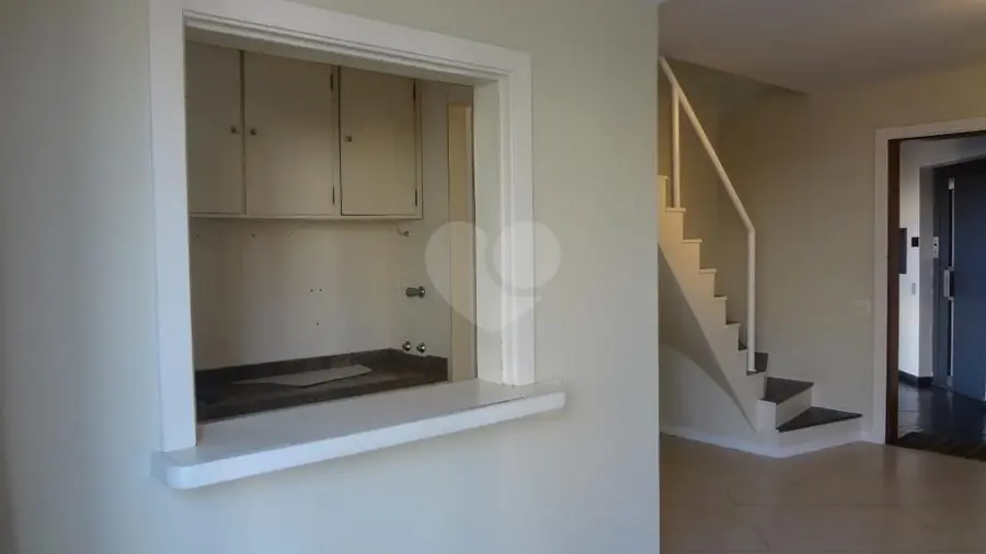 Duplex com 1 quarto para alugar em Pinheiros – SP