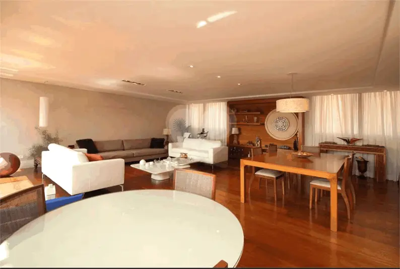 Apartamento com 3 quartos à venda em Moema – SP