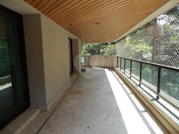 Apartamento com 4 quartos para alugar em Vila Nova Conceição – SP