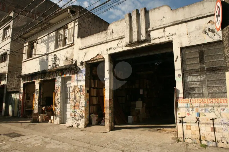 Galpão à venda em Lapa – SP