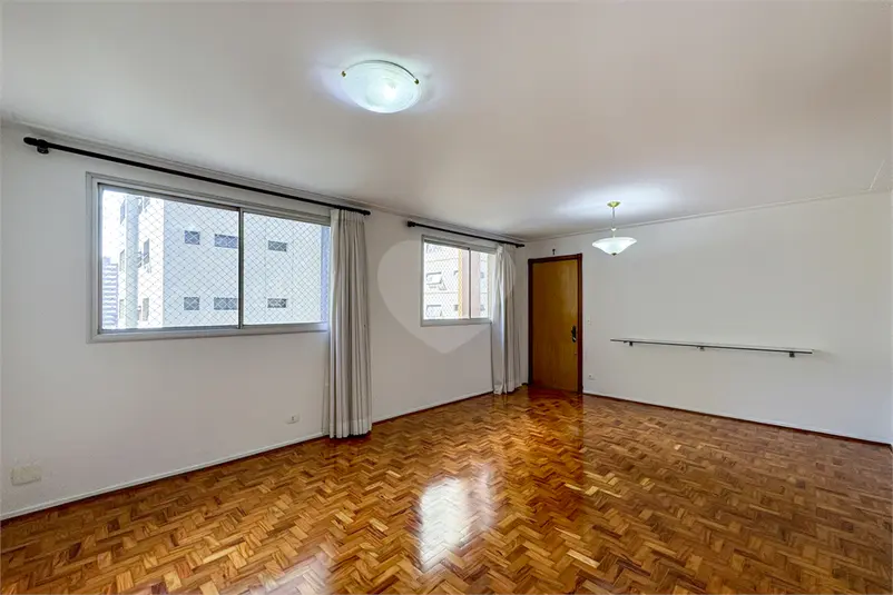 Apartamento com 3 quartos à venda ou para alugar em Moema – SP