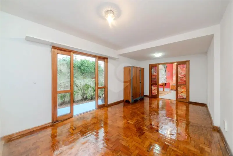 Casa com 4 quartos à venda em Pompéia – SP