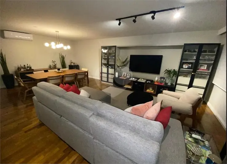 Apartamento com 3 quartos à venda em Itaim Bibi – SP