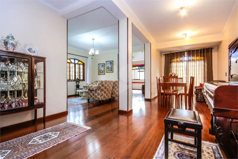 Casa com 6 quartos à venda em Pompéia – SP