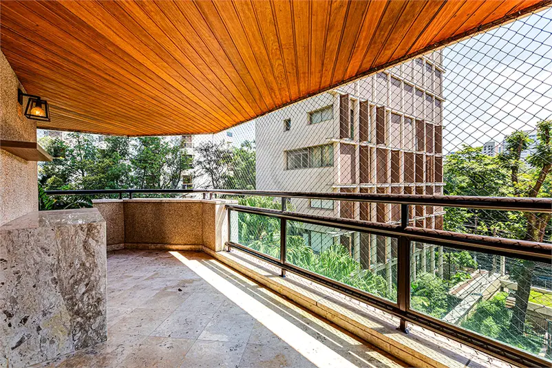 Apartamento com 3 quartos à venda em Jardim Europa – SP