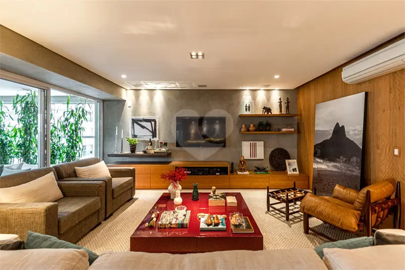 Apartamento com 4 quartos à venda em Moema – SP