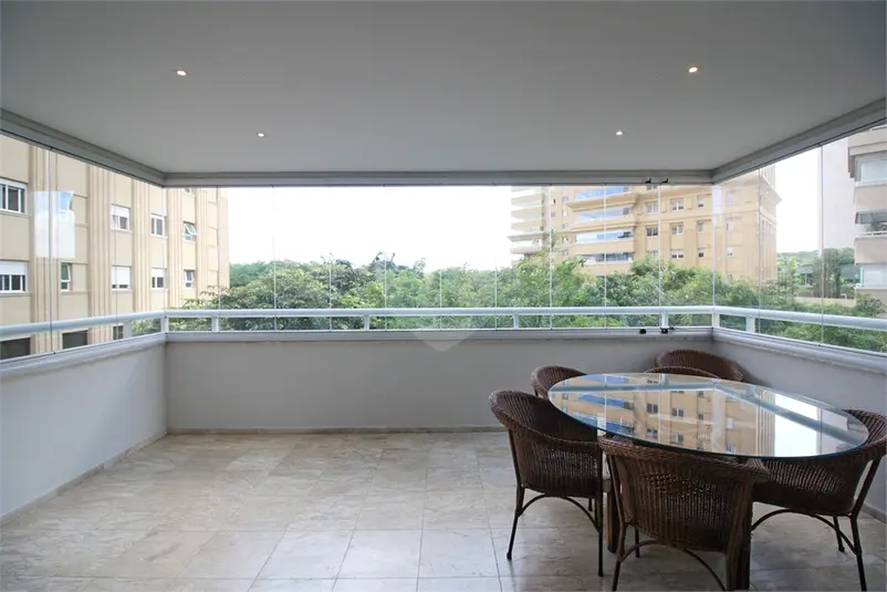 Apartamento com 3 quartos à venda em Alto de Pinheiros – SP