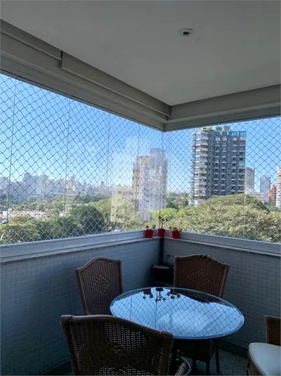 Apartamento com 4 quartos à venda em Moema – SP