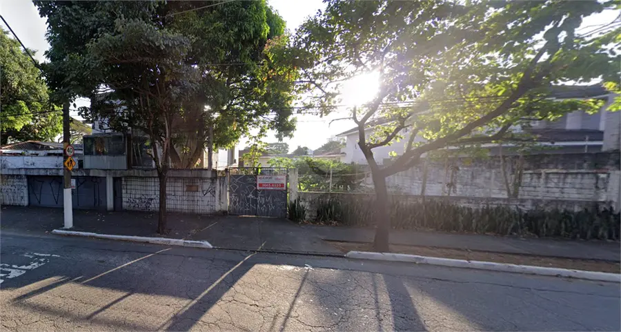 Terreno à venda em Alto de Pinheiros – SP