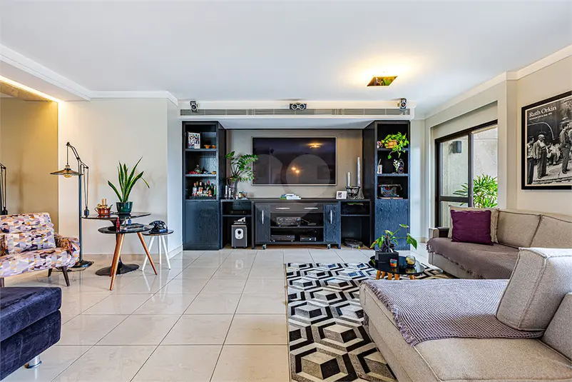 Duplex com 4 quartos à venda em Alto de Pinheiros – SP