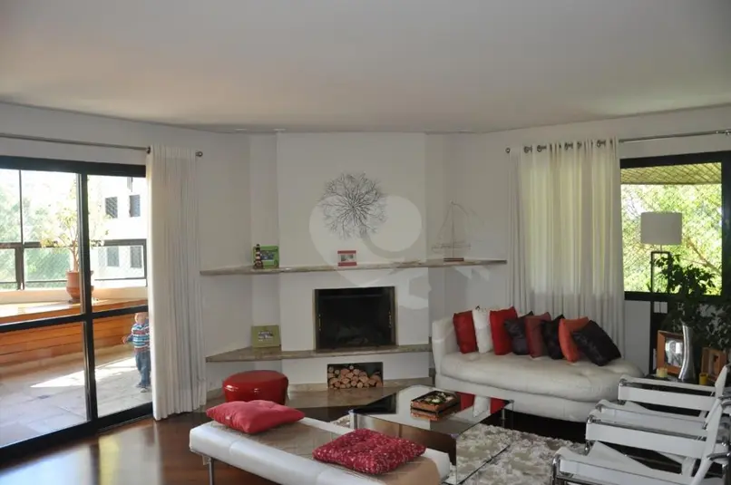 Apartamento com 3 quartos à venda ou para alugar em Morumbi – SP