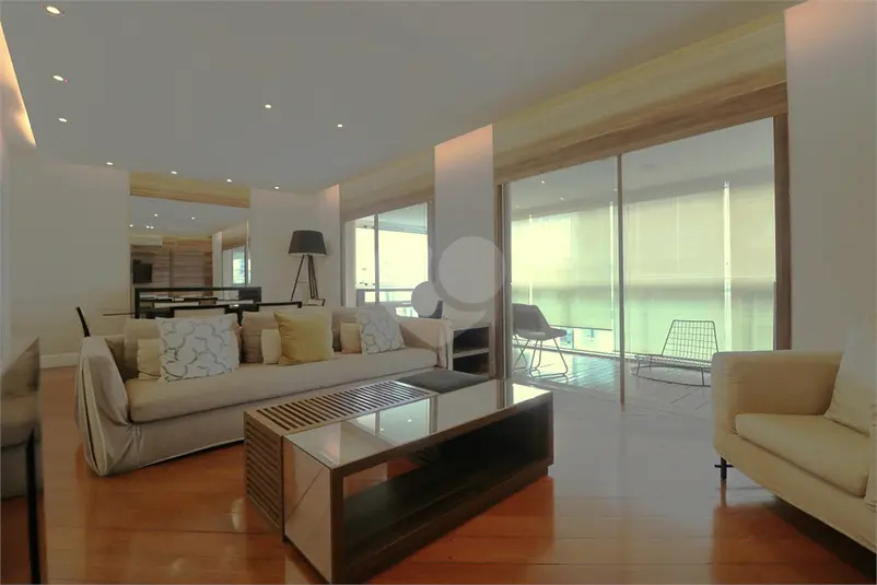 Apartamento com 2 quartos à venda em Moema – SP