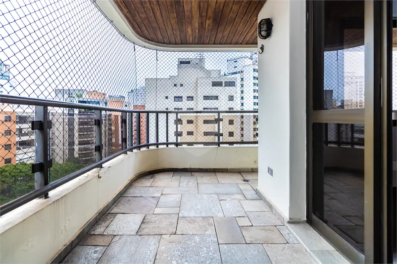 Apartamento com 4 quartos à venda em Moema – SP