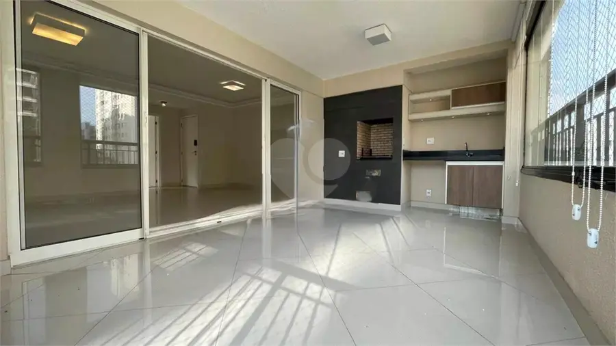 Apartamento com 3 quartos para alugar em Saúde – SP