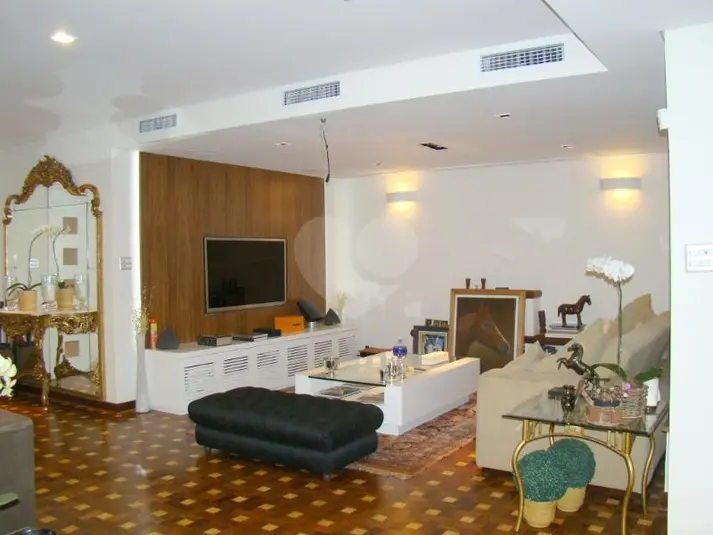 Sobrado com 4 quartos à venda em Campo Belo – SP