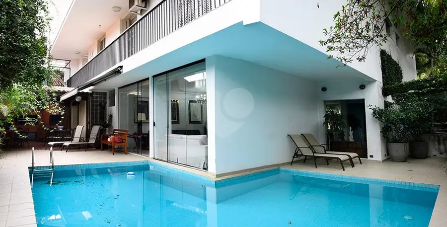 Casa com 6 quartos à venda em Pacaembú – SP